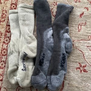 EUC wool hiking socks. Smart wool and wigwam brands. Men’s Medium.